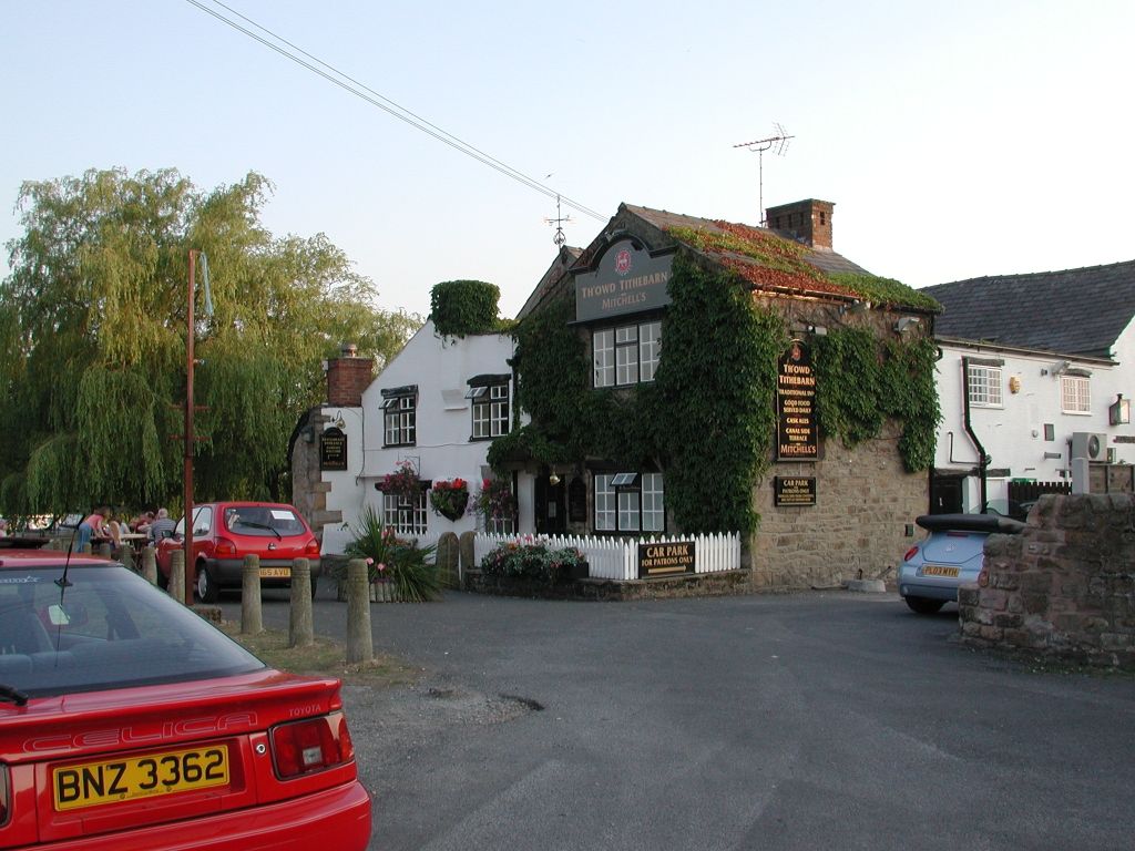 Th' Owd Tithebarn pub