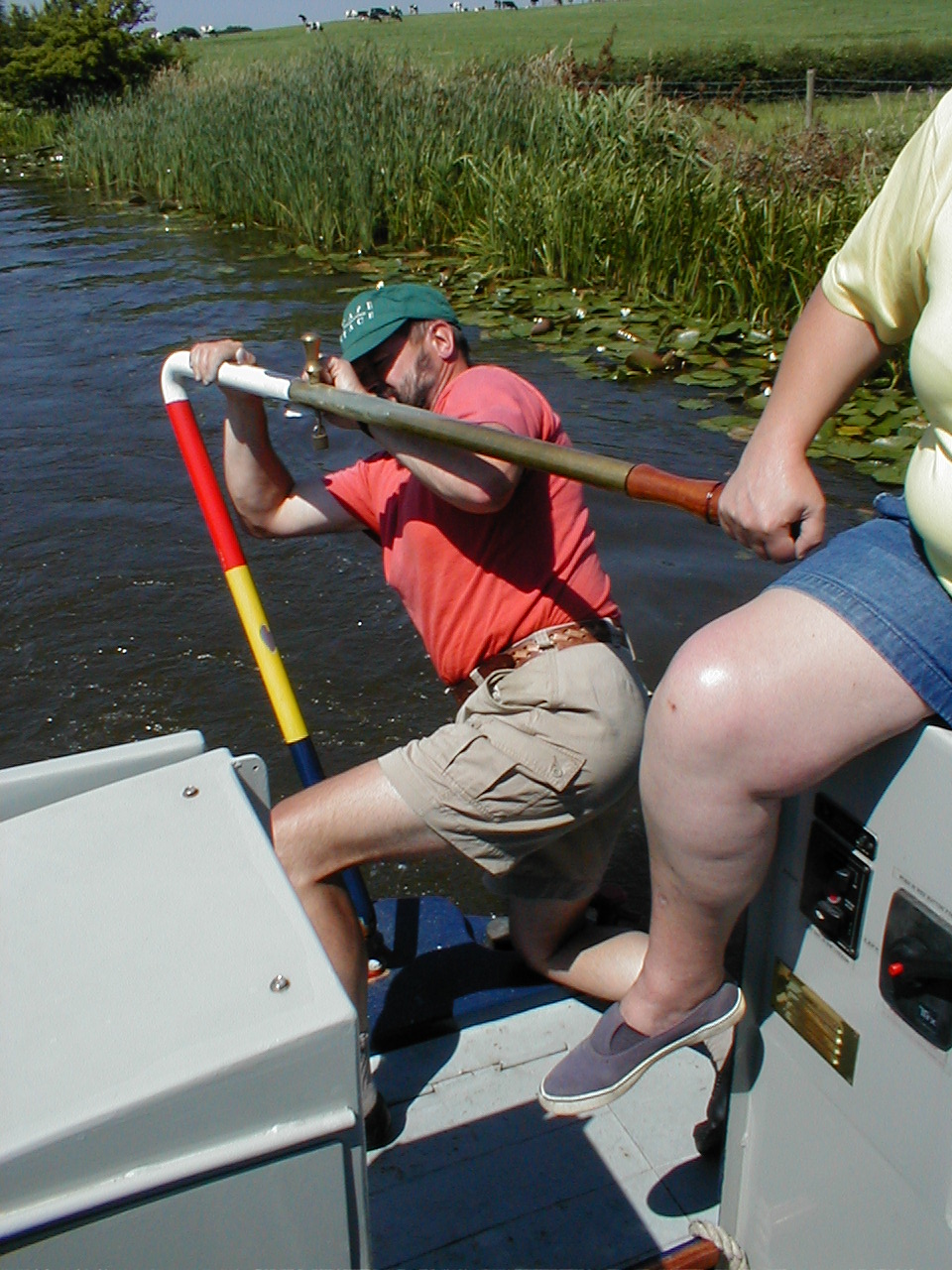 Neil hangs over the stern