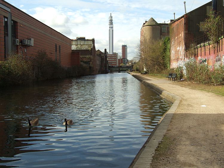 Approaching the Farmers Bridge Flight on the Birmingham and
		Fazeley Canal
