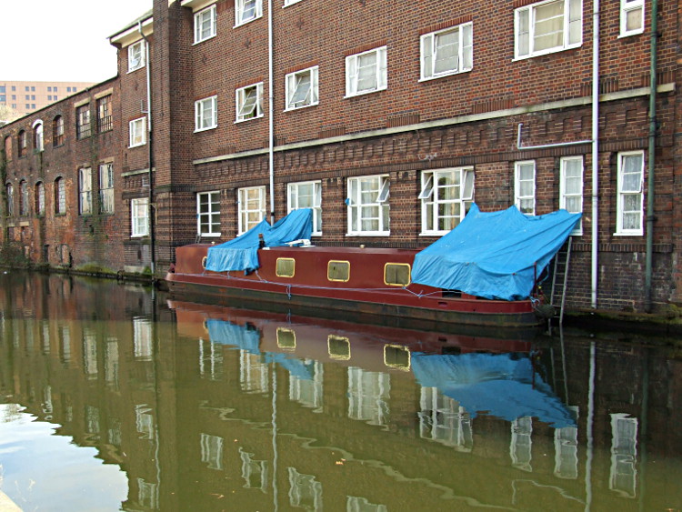 The first boat seen on the walk