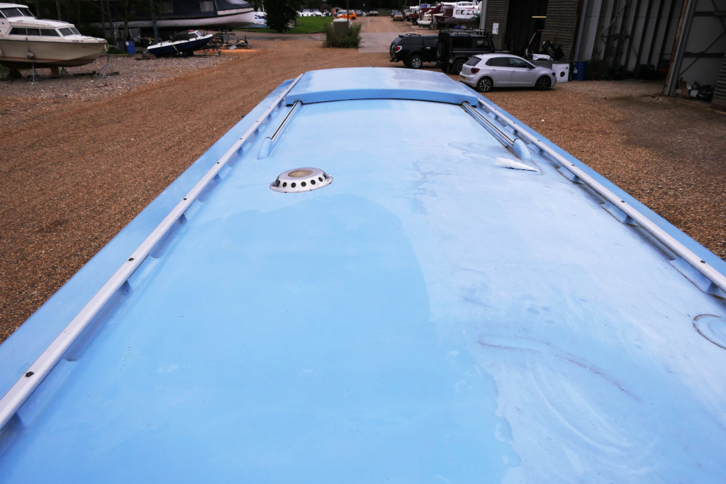 The boat roof