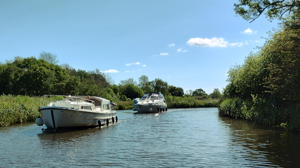 Two cruisers on the Upper Ant