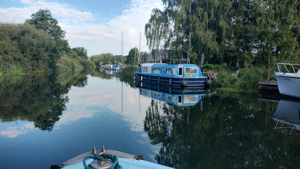 Approaching Long Dyke
